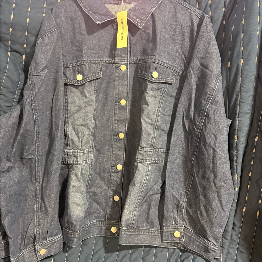 Denim Jean Jacket in Black